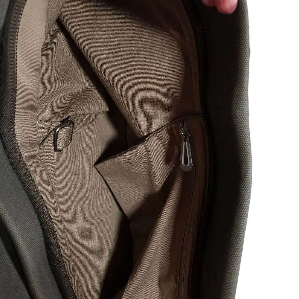 Cote & Ciel ISAR Ecoyarn Rucksack Icelandic Ash Army Green Duffle Backpack Bag